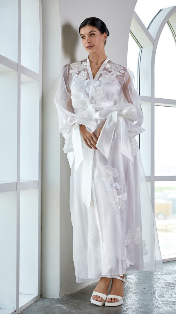 Look 1 : Hazar Bridal Robe 11