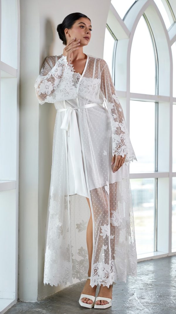 Look 1 : Hazar Bridal Robe 13