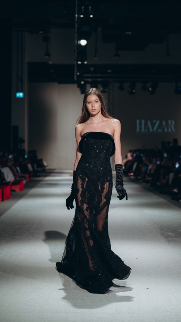 UN / VEILED - Look 5