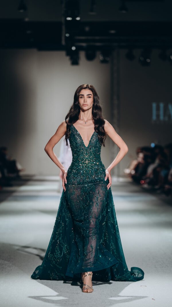 UN / VEILED - Look 13